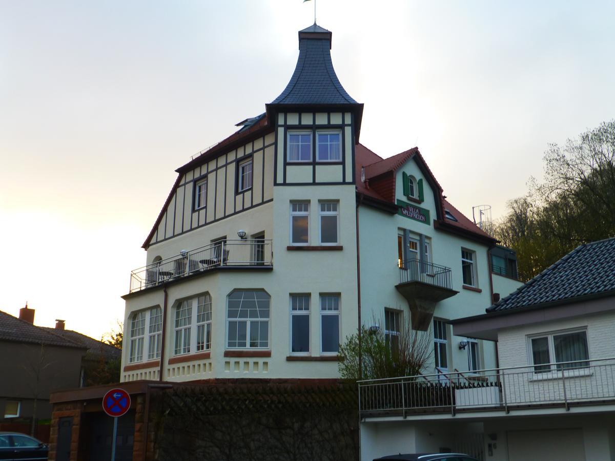 Villa Waldfrieden - Design Trifft Budget 特里费尔斯山麓安韦勒 外观 照片